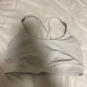 Lululemon Medium Support White Energy Sports Bra Criss-Cross Racerback Size 6